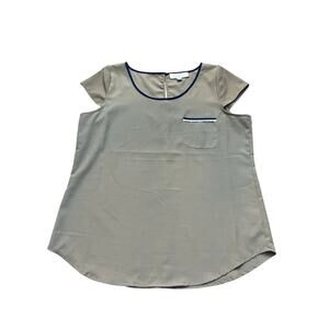 Olive and Oak Women's Green Cap Sleeves Scoop Neck Blouse Top Size Medium